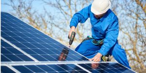 Installation Maintenance Panneaux Solaires Photovoltaïques à Roumoules